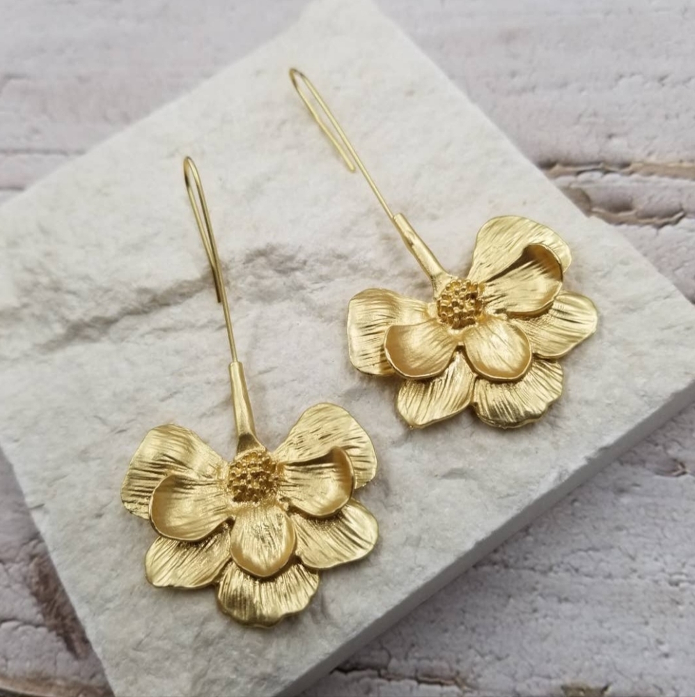 Gold earrings